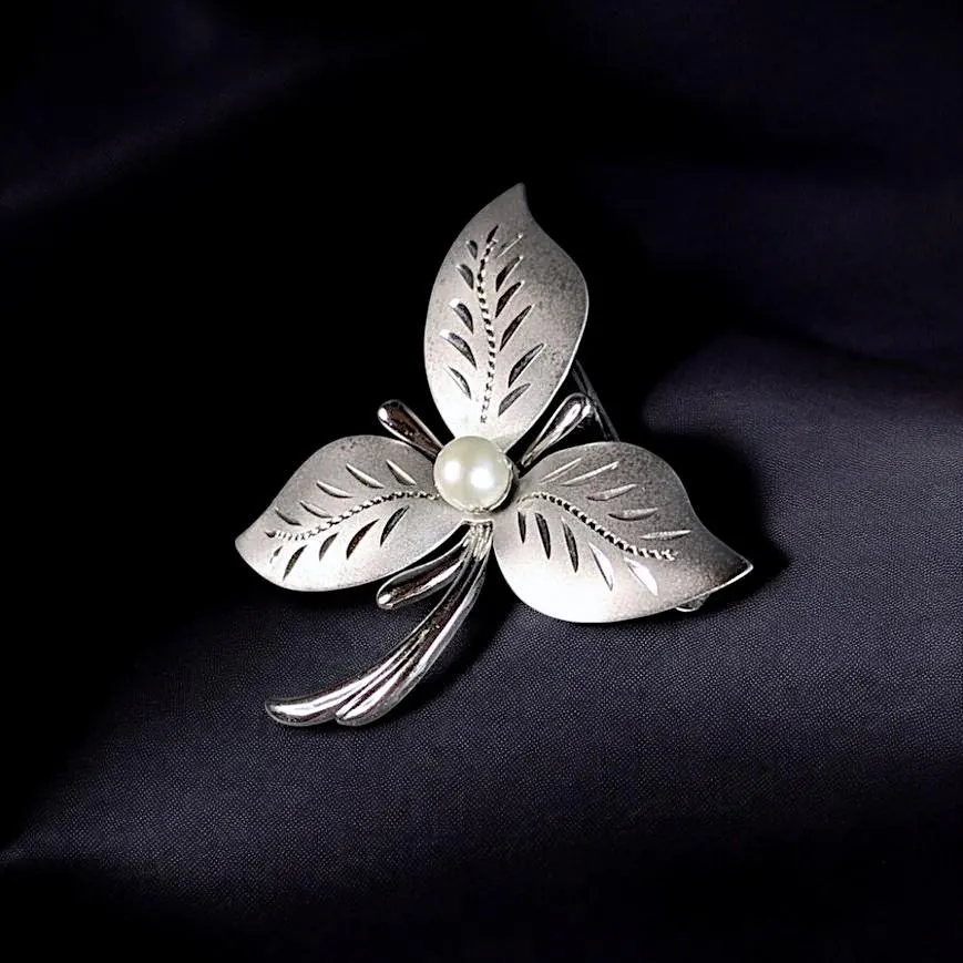 Brooches & Pins