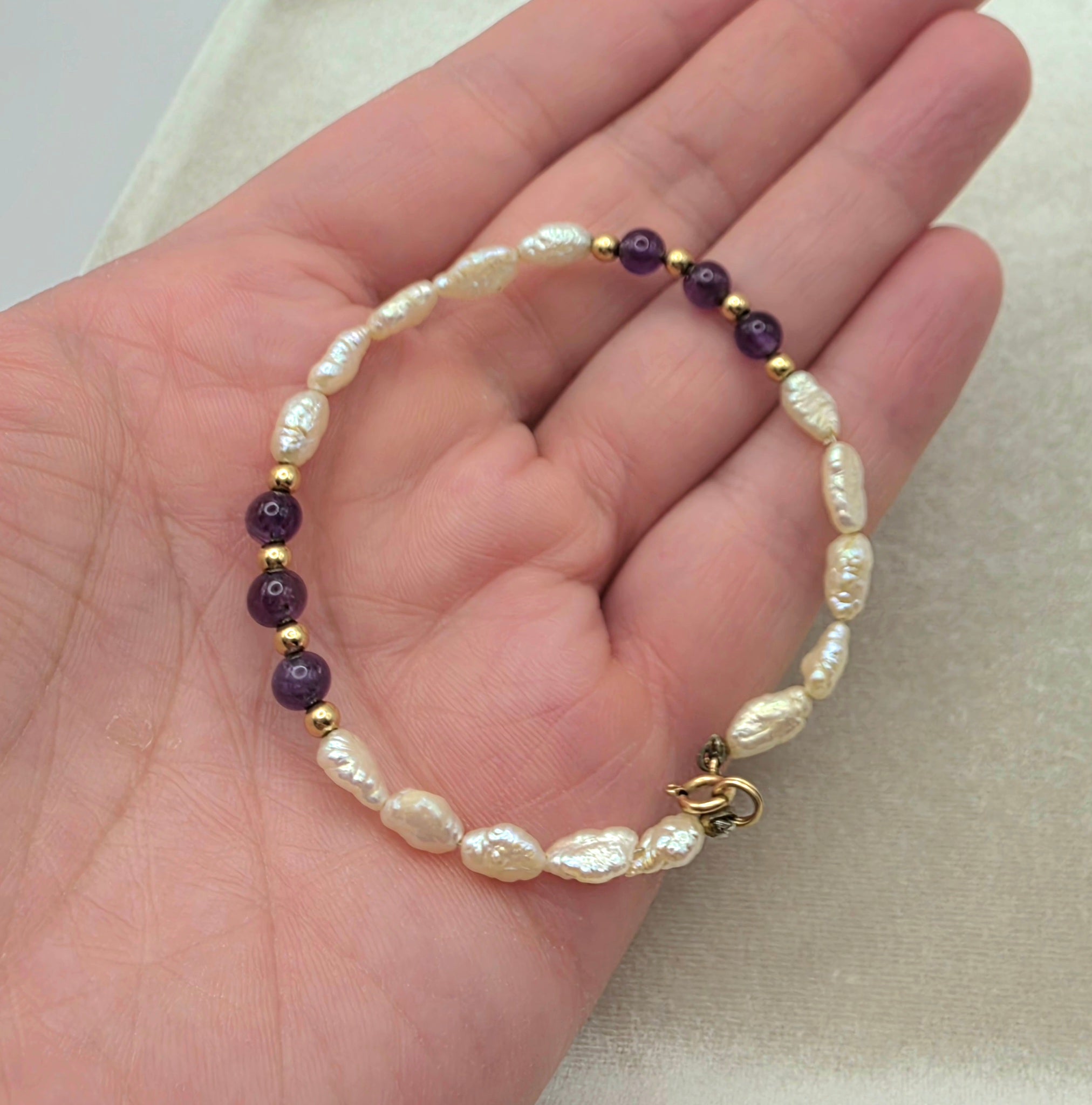 Vintage Baroque Freshwater Pearl, Amethyst, & 14K Gold Bracelet 7"
