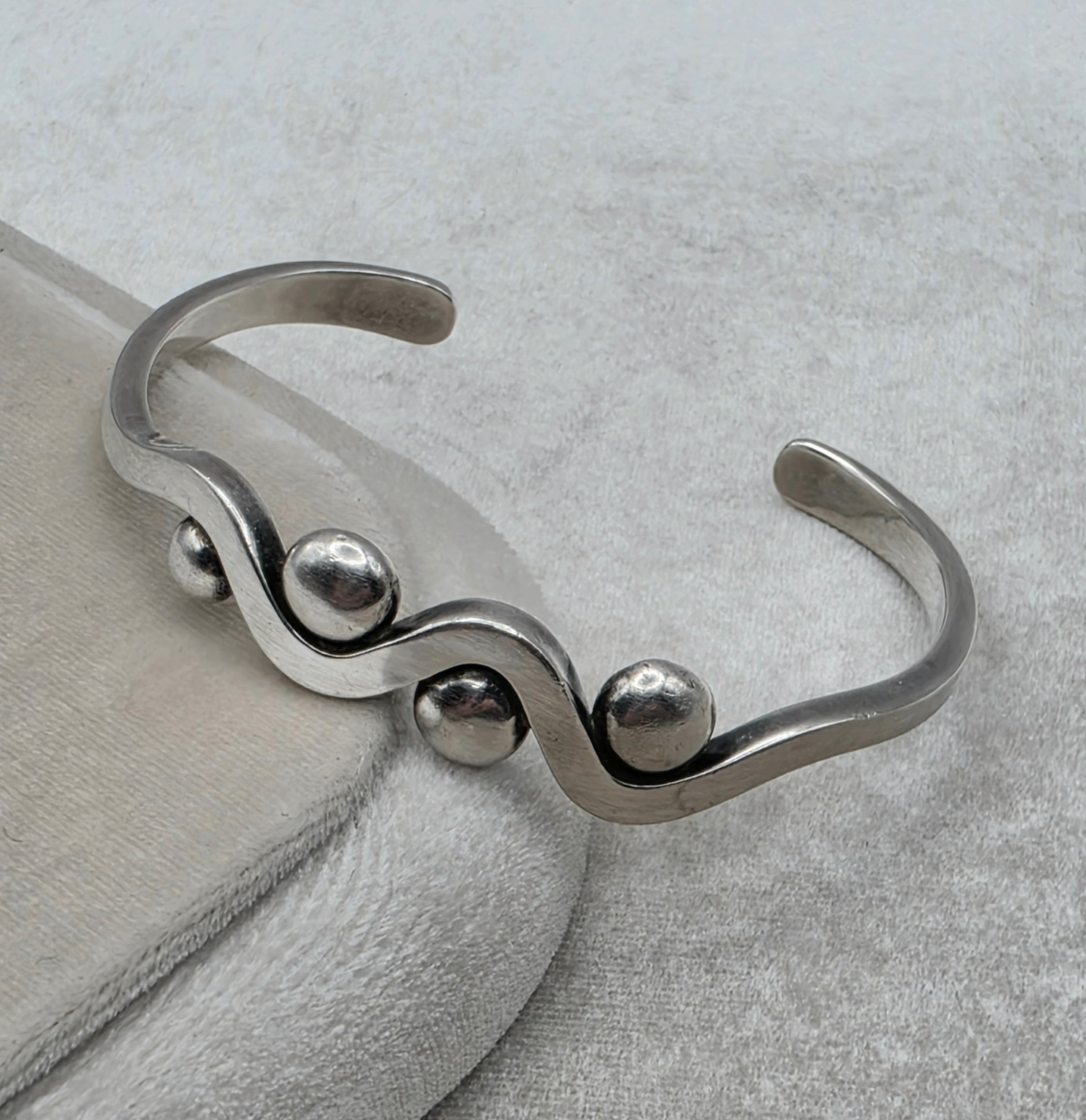 Vintage Modernist Sterling Silver Cuff Bracelet Heavy Sculptural Wave