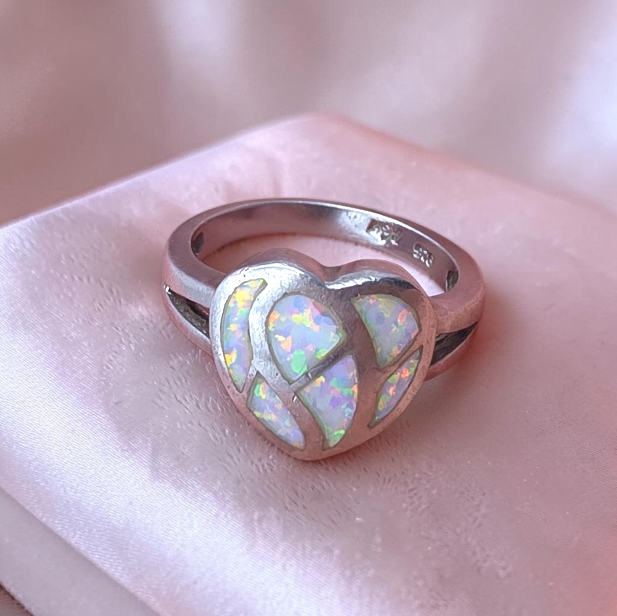 Vintage Sterling Silver White Simulated Opal Inlay Heart Ring Size 7 925