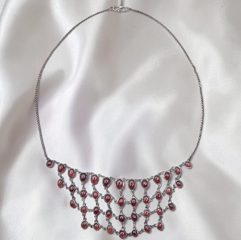 Vintage Sterling Silver Rhodolite Garnet Bib Cabochon Fringe Statement Necklace