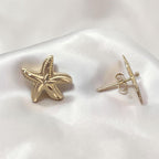 Vintage 14K Solid Gold Diamond Cut Dainty Starfish Stud Earrings