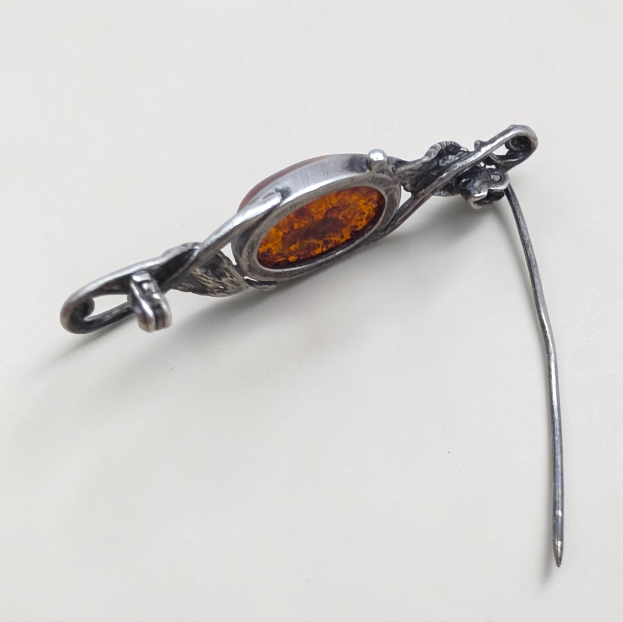 Vintage Baltic Amber Cabochon Sterling Silver Art Nouveau Leaf Brooch