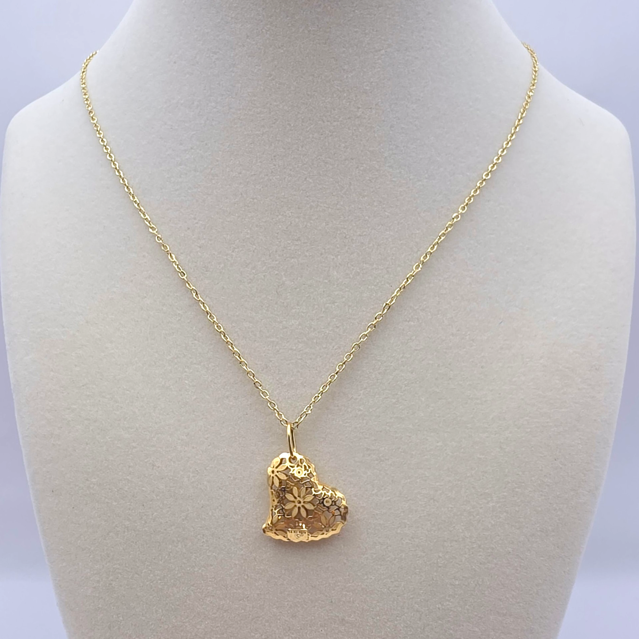 Vintage Italian 14K Gold Delicate Floral Openwork Puffy Heart Pendant Necklace