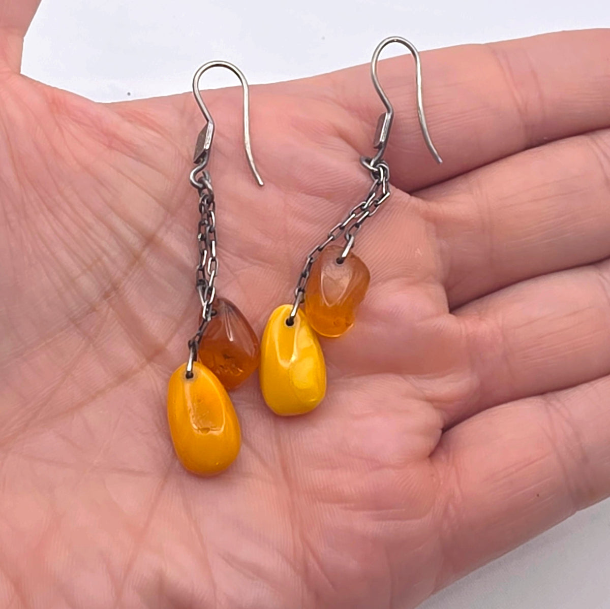 Vintage Sterling Silver Baltic Butterscotch Amber Dangle Drop Earrings