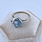 Vintage 10K White Gold Blue Topaz Modernist Ring Size 6