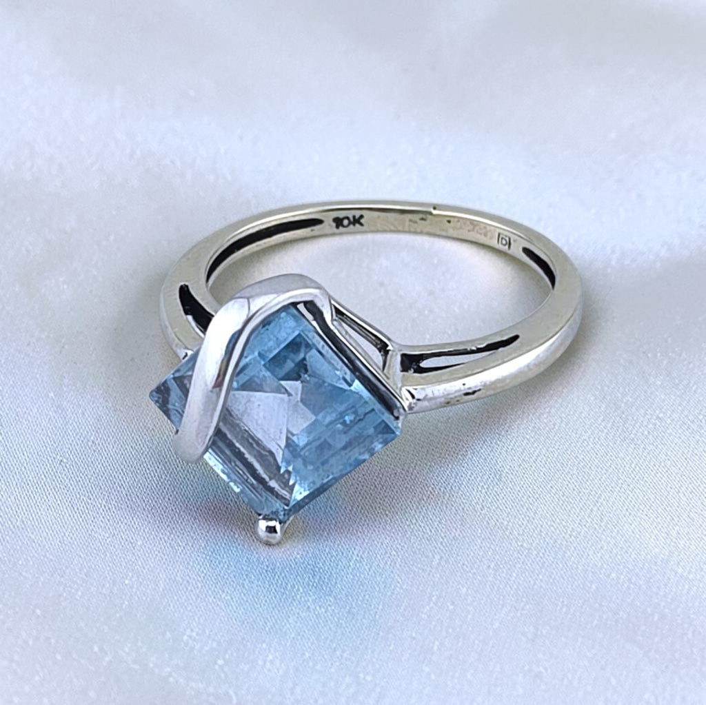 Vintage 10K White Gold Blue Topaz Modernist Ring Size 6