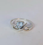 Vintage Sterling Silver Natural Sky Blue Topaz Statement Ring Size 8.5