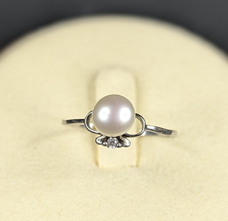 Sterling Silver 6mm Pearl Ring With CZ accent stone Size 7