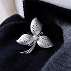 Vintage Sterling Silver Leaf Brooch with Freshwater Pearl – Signed 925 Theda