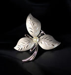 Vintage Sterling Silver Leaf Brooch with Freshwater Pearl – Signed 925 Theda