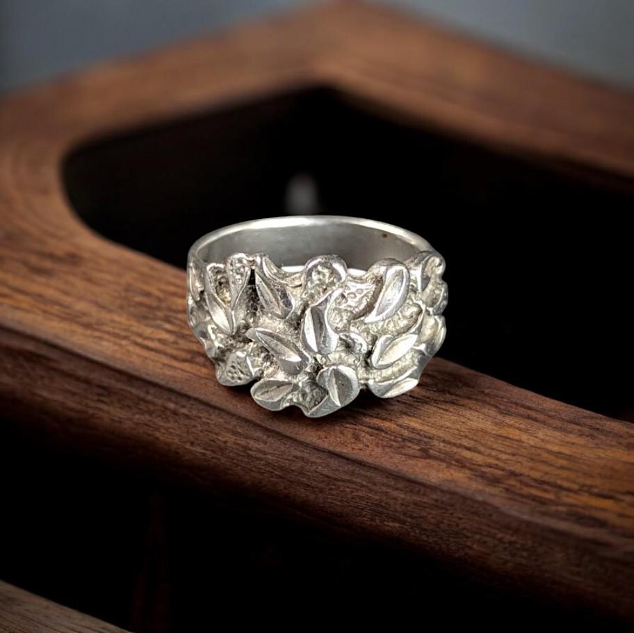 Vintage Sterling Silver Artisan Carved Floral Leaf Ring - Size 9.25