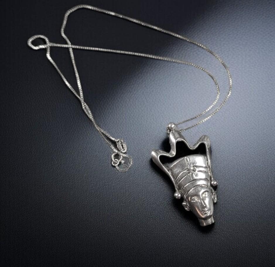 Vintage Sterling Silver Queen Nefertiti Pendant Necklace: Egyptian Revival Jewelry