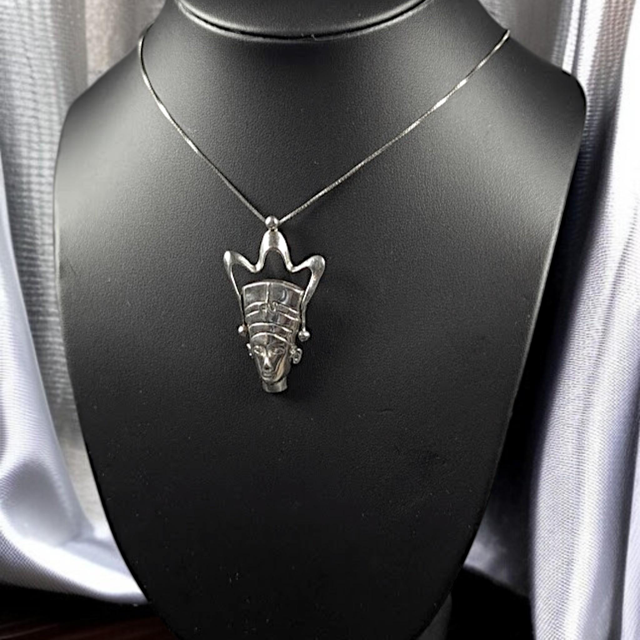 Vintage Sterling Silver Queen Nefertiti Pendant Necklace: Egyptian Revival Jewelry