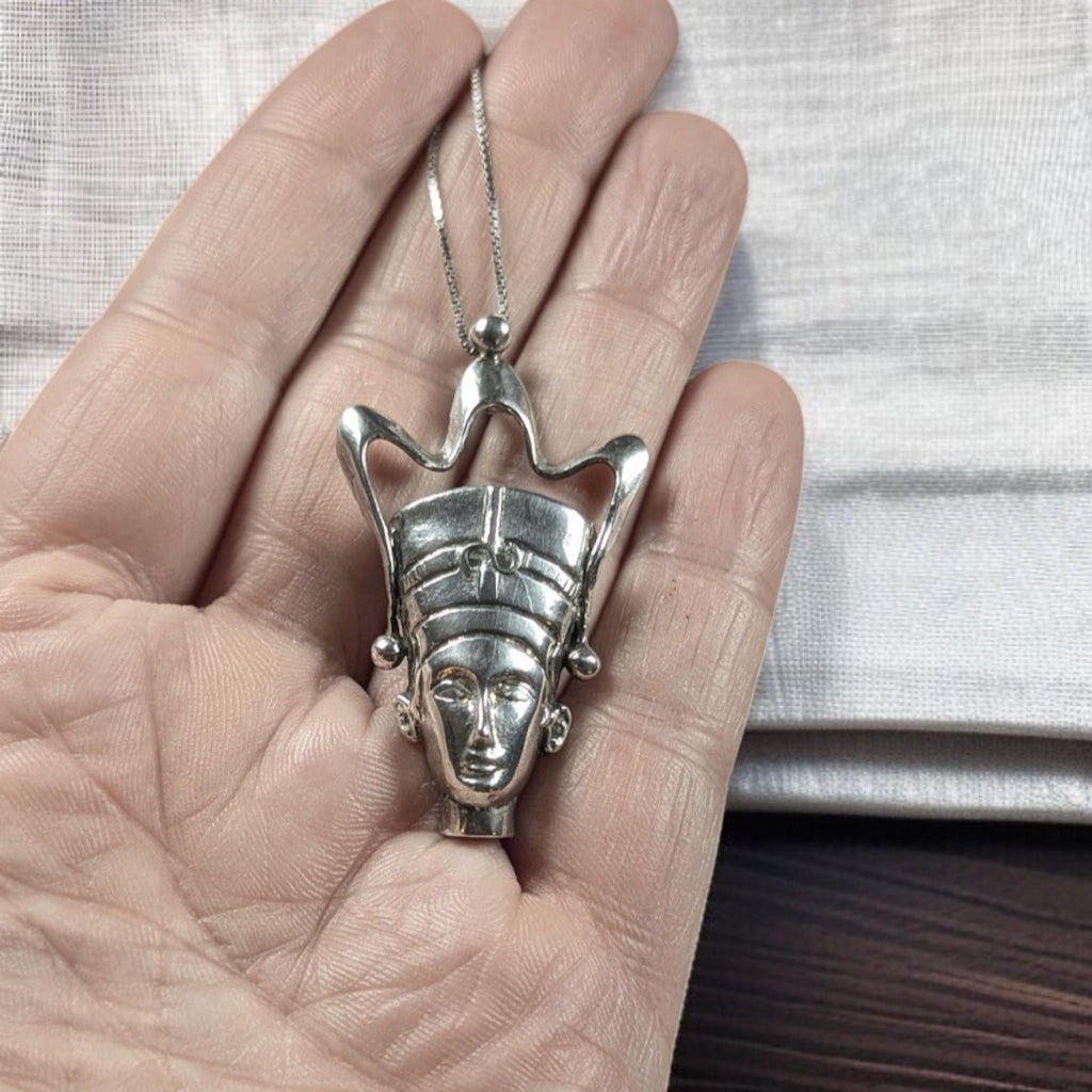 Vintage Sterling Silver Queen Nefertiti Pendant Necklace: Egyptian Revival Jewelry