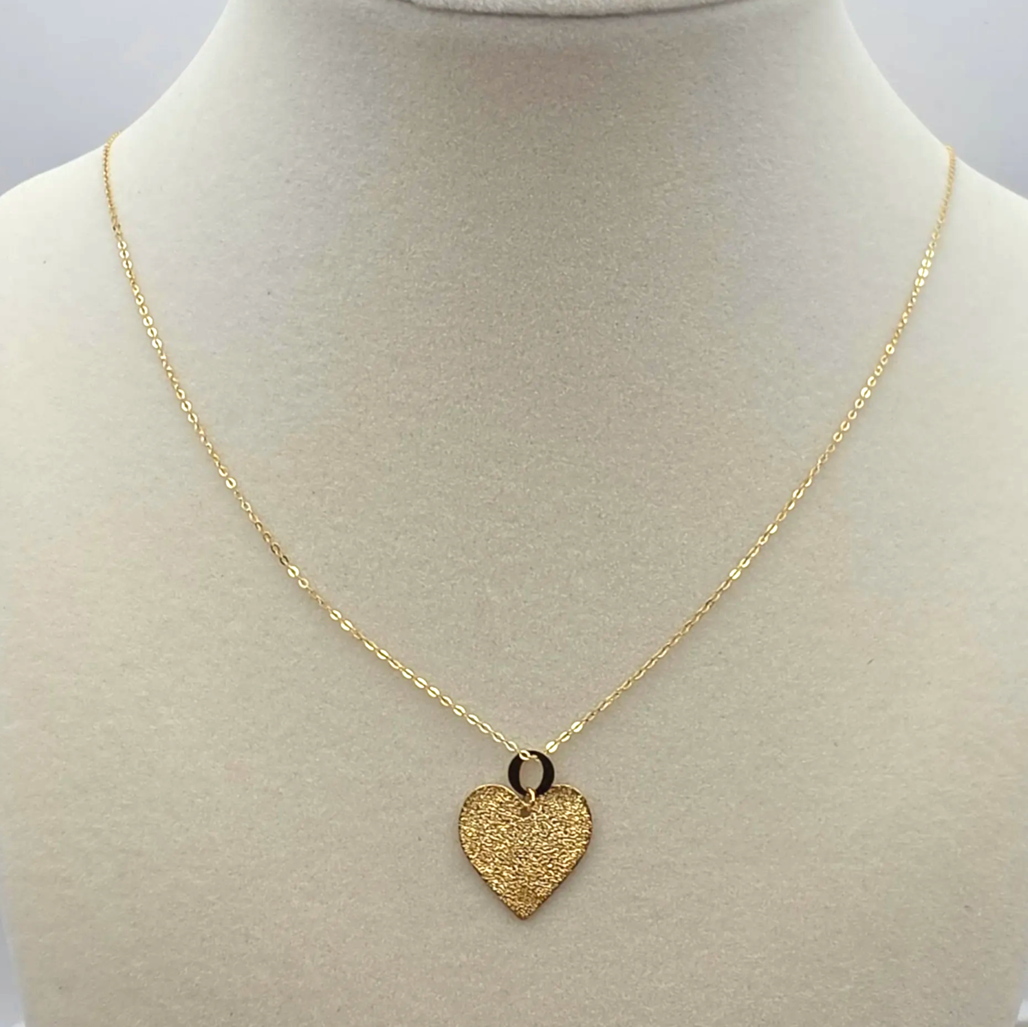 Vintage Italian 14K Gold Dainty Textured Heart Pendant Necklace, 18"